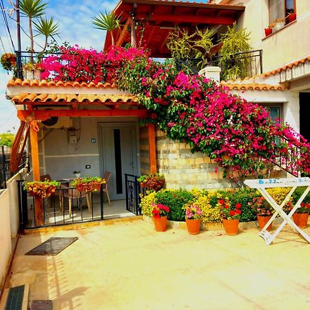 Villa Heljos Apartaments Vlorë 外观 照片