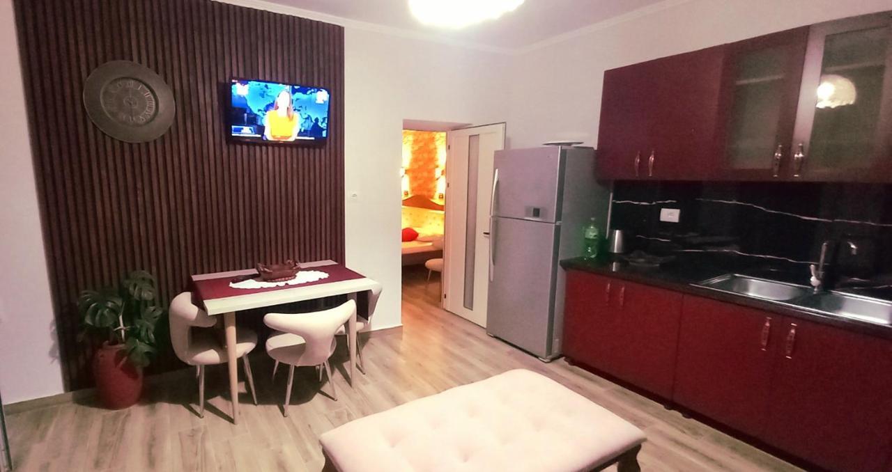 Villa Heljos Apartaments Vlorë 外观 照片