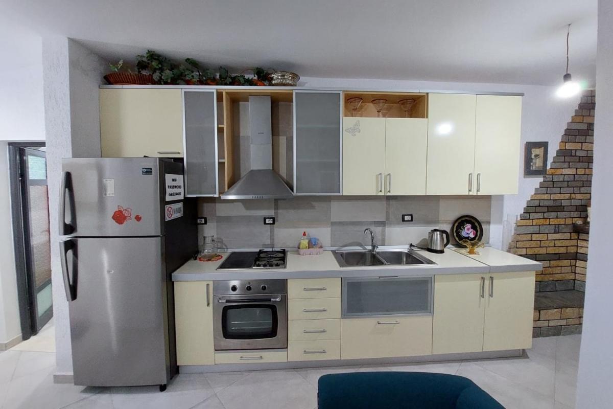Villa Heljos Apartaments Vlorë 外观 照片