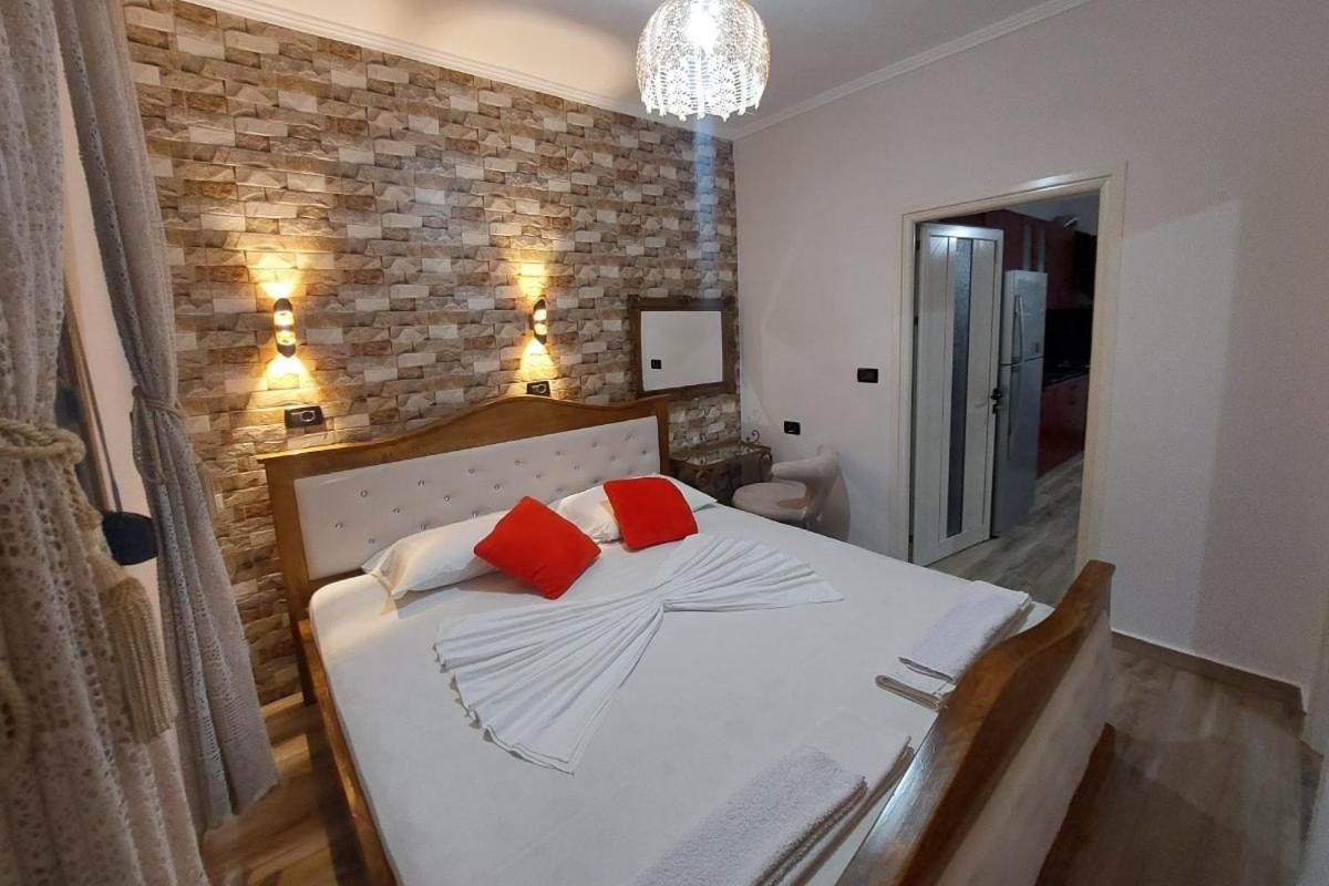 Villa Heljos Apartaments Vlorë 外观 照片