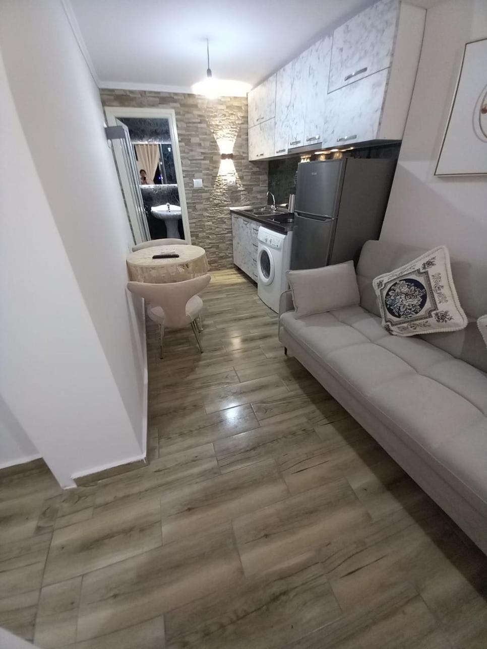 Villa Heljos Apartaments Vlorë 客房 照片