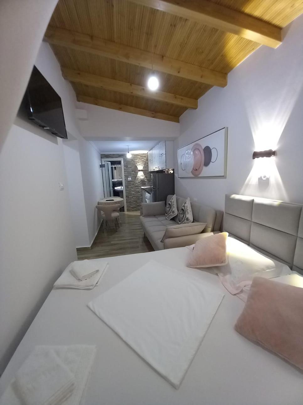 Villa Heljos Apartaments Vlorë 外观 照片