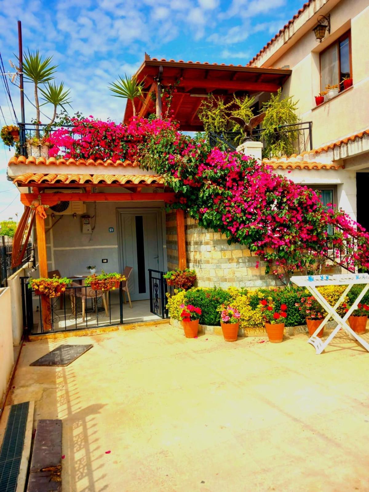 Villa Heljos Apartaments Vlorë 外观 照片