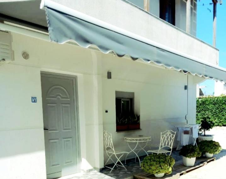 Villa Heljos Apartaments Vlorë 外观 照片