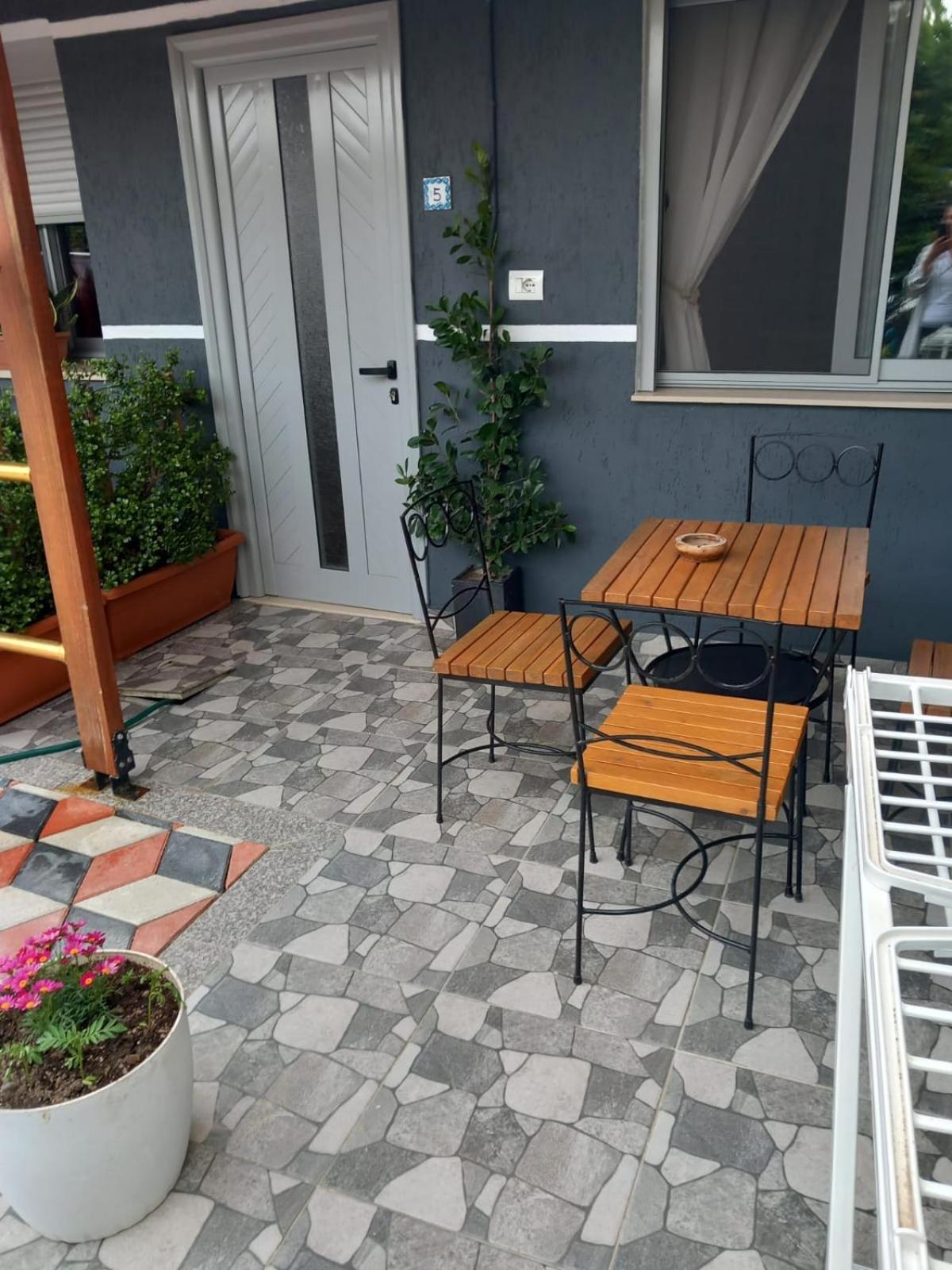 Villa Heljos Apartaments Vlorë 外观 照片