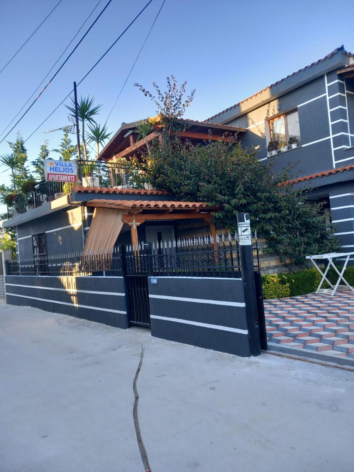 Villa Heljos Apartaments Vlorë 外观 照片